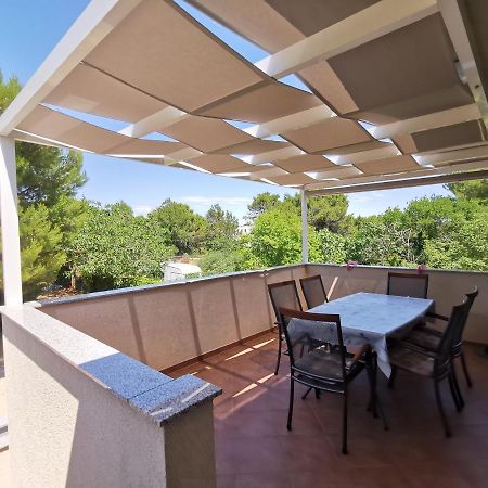 Apartment Dundo In Quiet Green Area Медулин Экстерьер фото