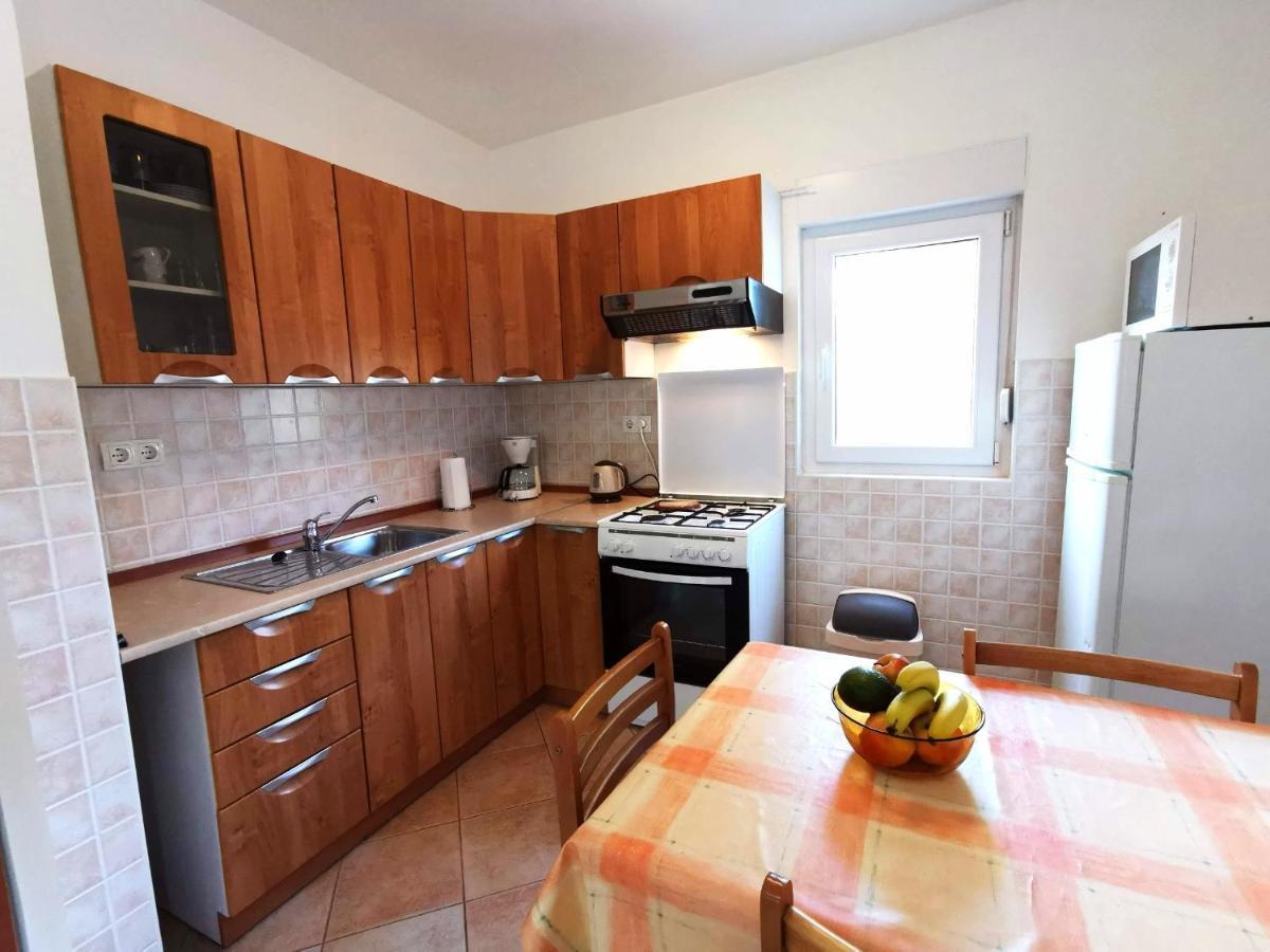 Apartment Dundo In Quiet Green Area Медулин Экстерьер фото