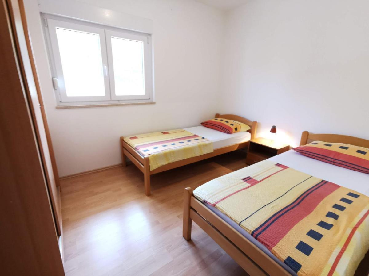 Apartment Dundo In Quiet Green Area Медулин Экстерьер фото