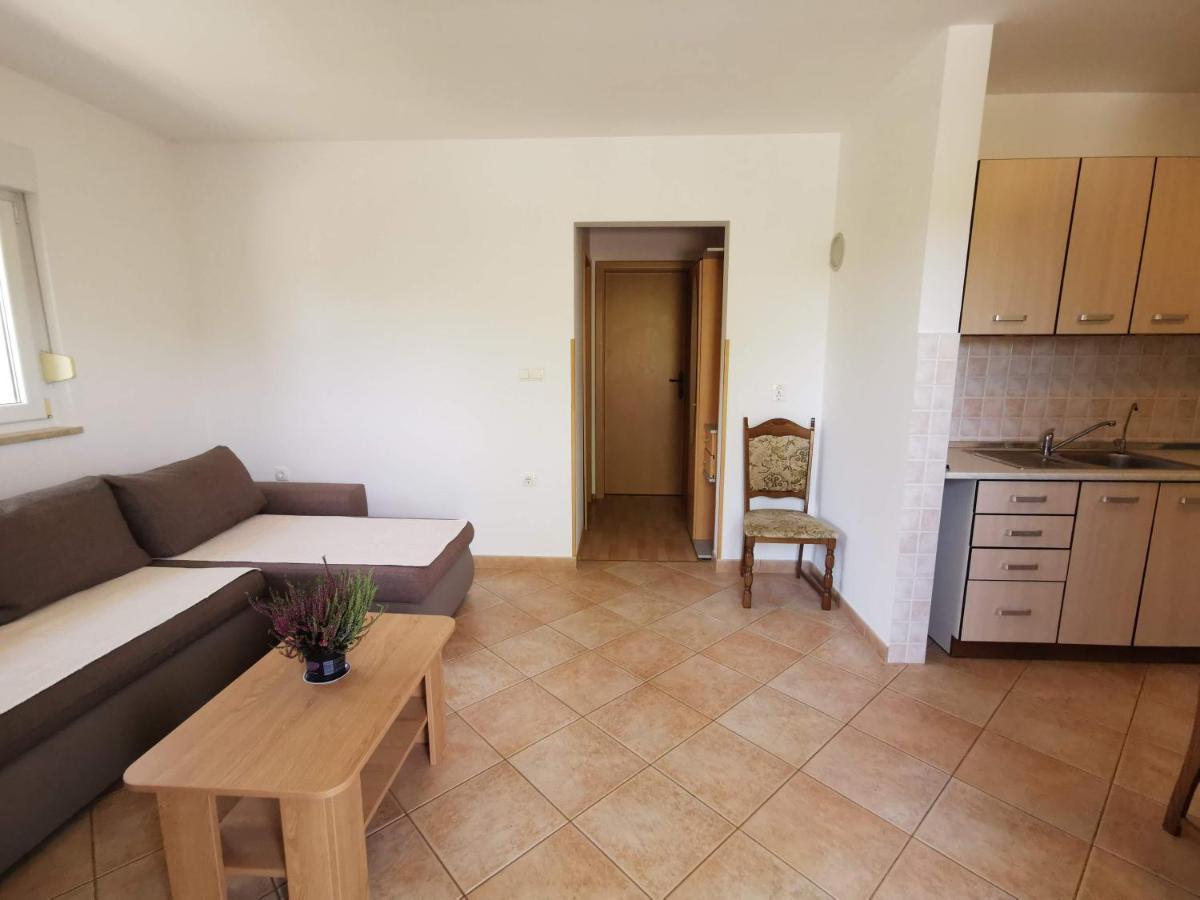 Apartment Dundo In Quiet Green Area Медулин Экстерьер фото