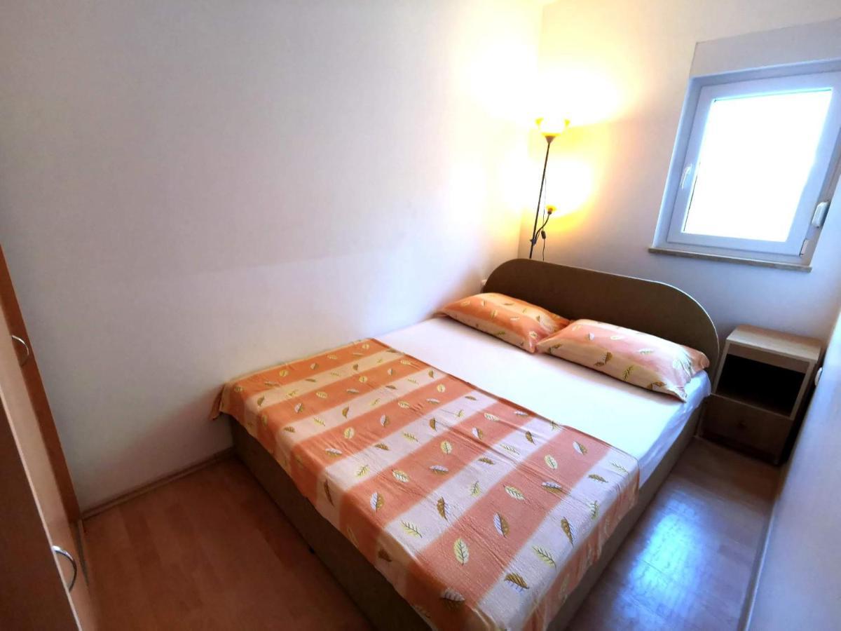 Apartment Dundo In Quiet Green Area Медулин Экстерьер фото
