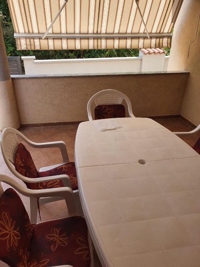 Apartment Dundo In Quiet Green Area Медулин Экстерьер фото